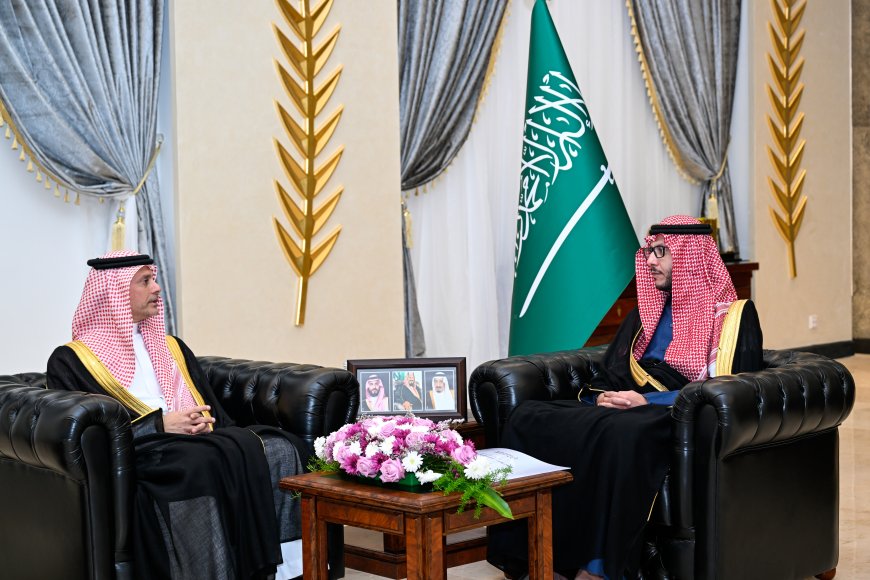 الأمير سعود بن نهار يطلع على مشروع منتزة وادي الشقرة .